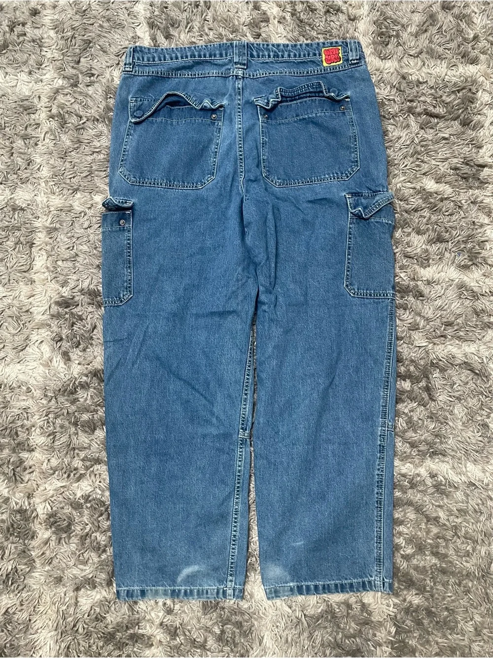 Empyre loose fit
